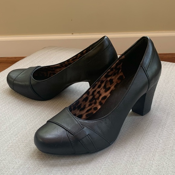 clarks bendables pumps